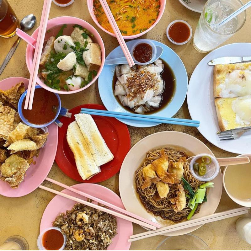 Top 10 Best Things to Do in Ipoh for Nature Lovers and Foodies 2025 7 Restoran-New-Holly-Wood-food
