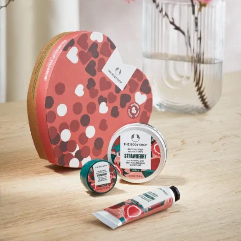 Top 7 Best Christmas Gift Sets in Malaysia 2024 18 The Body Shop The Sweetest Strawberry Heart Gift