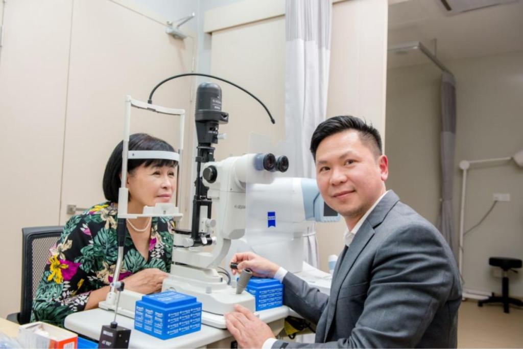 Top 9 Best Eye Specialists in Johor Bahru 2025 13 Eye-Specialist-Southkey-eye-checkup