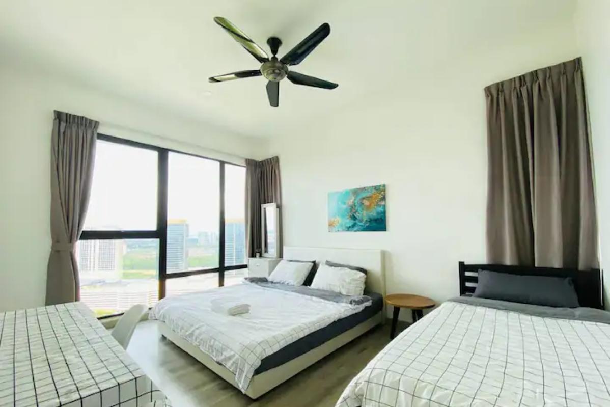 Top 10 Best Airbnbs in Johor Bahru 2025 2 Entire-Condo-Southkey-bedroom