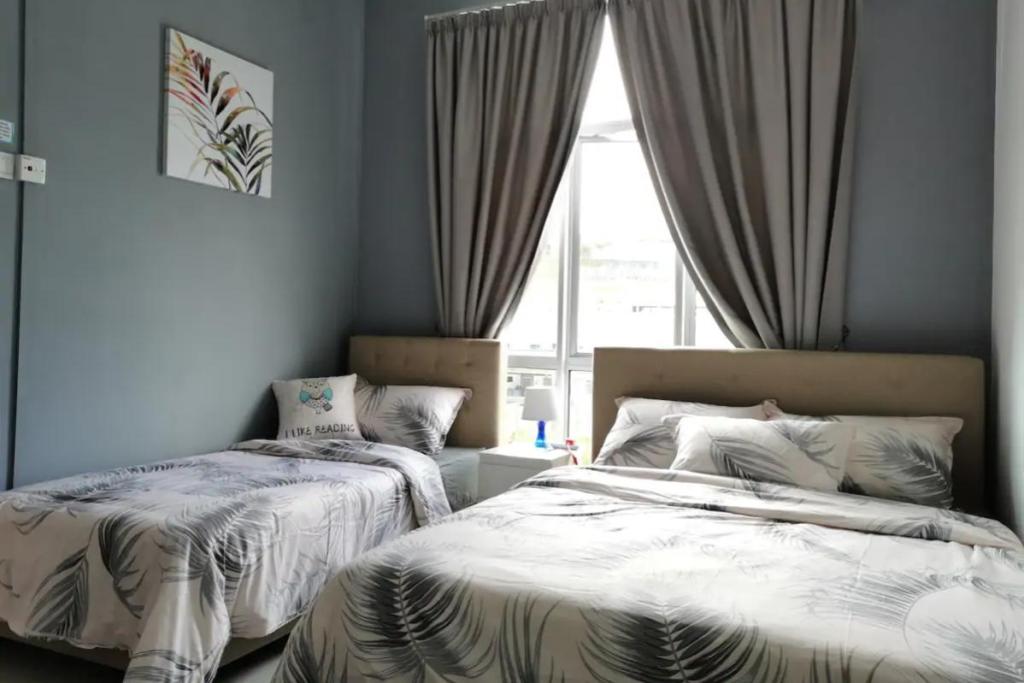 Top 10 Best Airbnbs in Cameron Highlands 2025 12 Hilltop-Cabin-bedroom