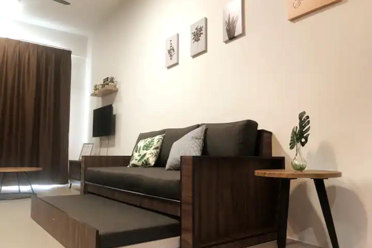 Top 10 Best Airbnbs in Cameron Highlands 2025 9 Hilltop-Cabin-living-room