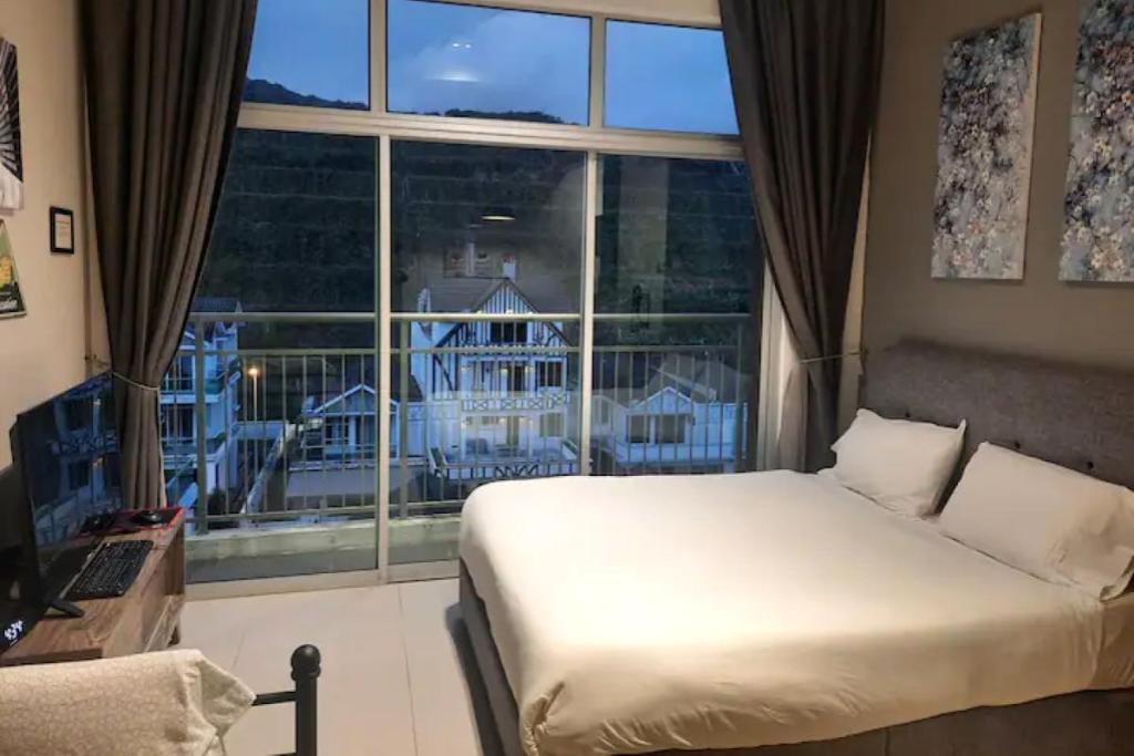 Top 10 Best Airbnbs in Cameron Highlands 2025 10 J21-Cool-Cottage-bedroom