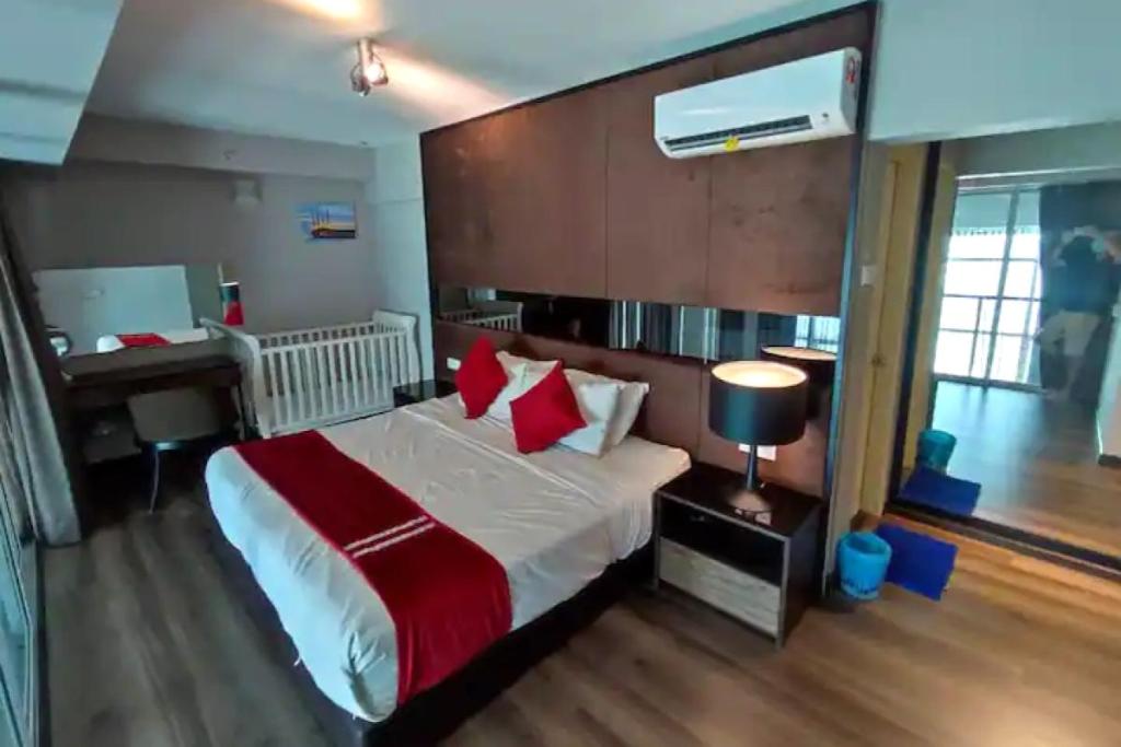 Top 10 Best Airbnbs in Penang 2025 12 Maritime-Luxury-Suite-bedroom