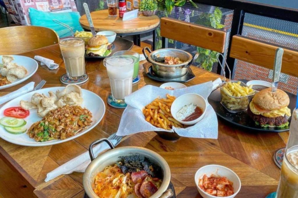 Top 10 Best Cafes in Setia Alam 2025 24 Maysan-Coffee-Laundry-diverse-cuisines