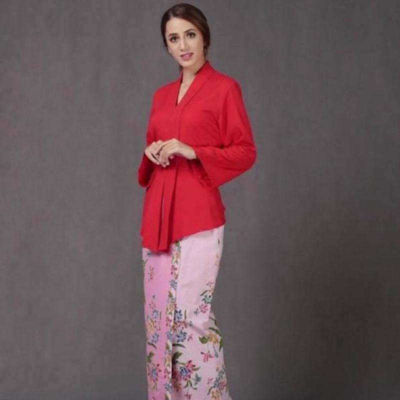 Top 10 Best Batik Shops in Malaysia 2025 19 Noor-Arfa-Batik-design