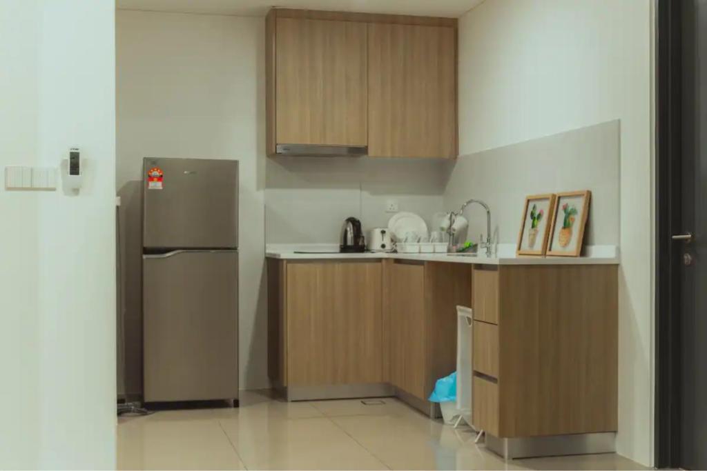 Top 10 Best Airbnbs in Penang 2025 16 MUJI-HOME-kitchen