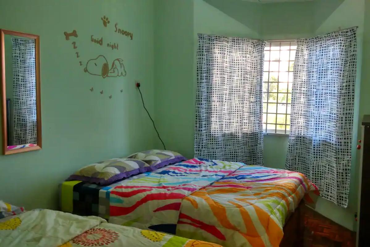 Top 10 Best Airbnbs in Kota Kinabalu 2025 6 Sri-Kepayan-Stay-bedroom