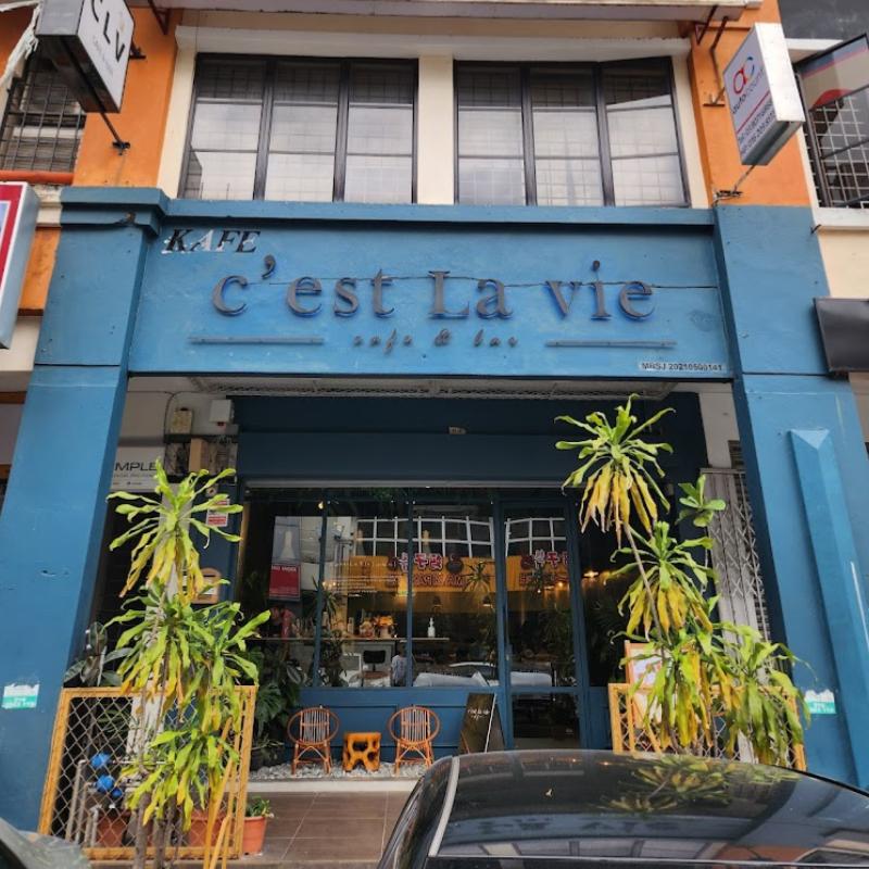 Top 10 Best Cafes in Puchong 2025 21 cest-la-vie-cafe-exterior