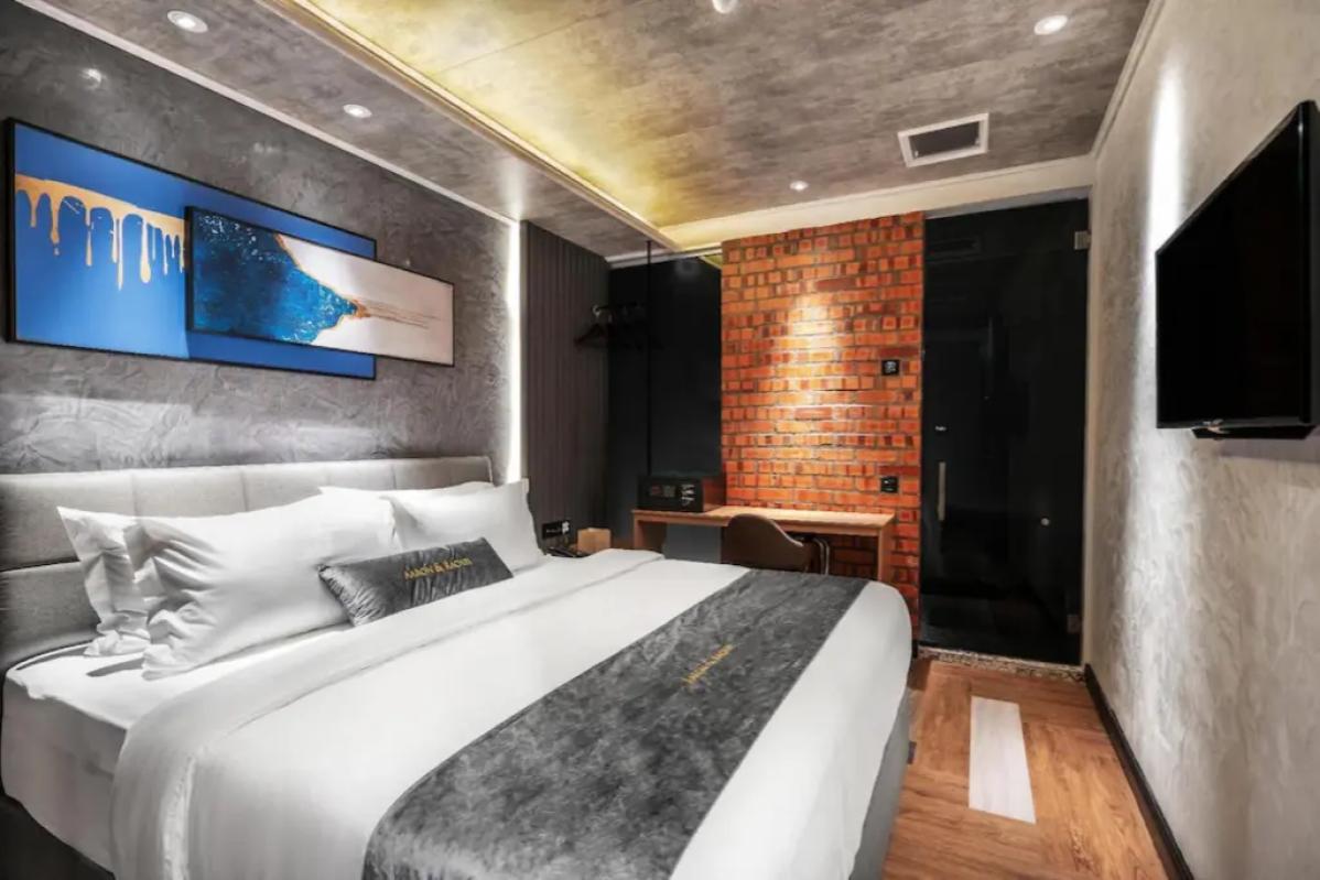 10 Percutian Hujung Minggu Bajet Terbaik Bawah RM150 di Selangor 2025 21 A-R-room