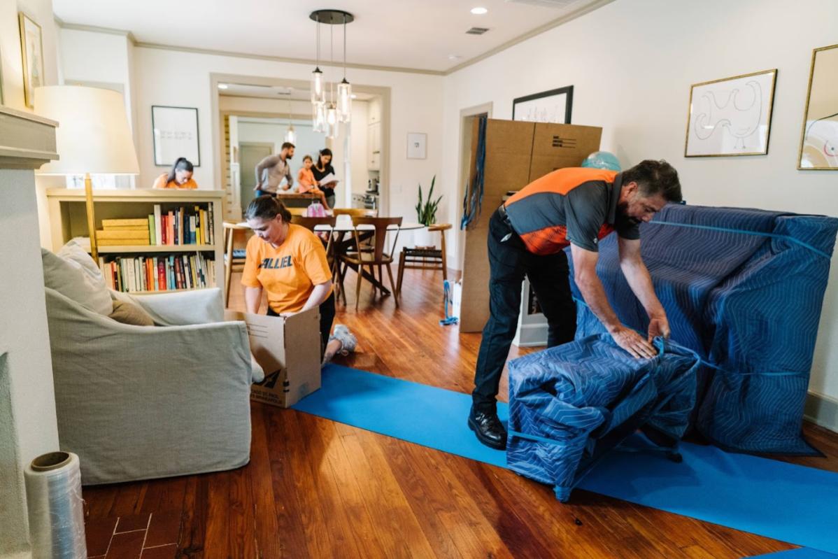 Top 10 Best Professional Office Movers Companies in Malaysia 2025 21 Allied-Moving-Services-working