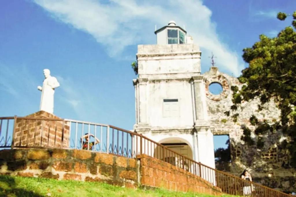 Melaka Itinerary: Plan Your Perfect Trip in the Small City 18 Be Enamoured At the Church of Saint Paul Malacca 1