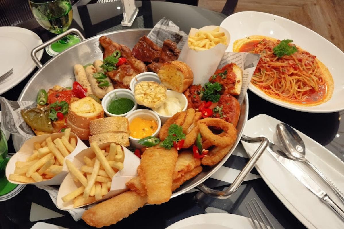 Top 10 Best Restaurants for Valentine’s Day Dinners in KL & Selangor 2025 21 Brasserie 25 1