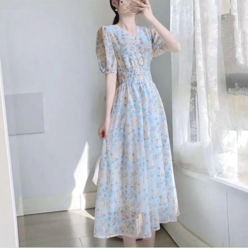 20 Hadiah Valentine Terbaik Untuk Kekasih Wanita Di Malaysia 2025 21 French Retro Floral Chiffon Long sleeved Dress