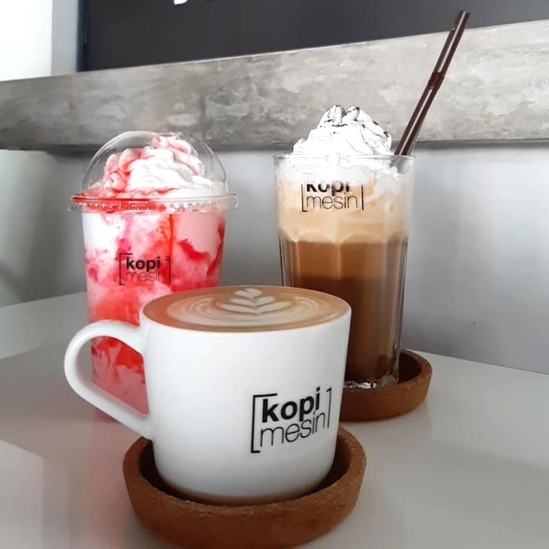 Top 10 Best Cafes in Bukit Jelutong 2025 7 KOPI-MESIN-BJ-drinks