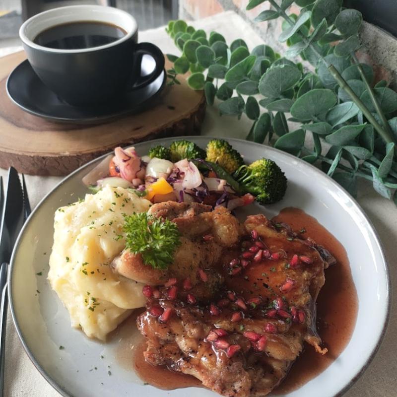 Top 10 Best Cafes in Kepong 2025 22 My-101-Coffee-chicken-chop