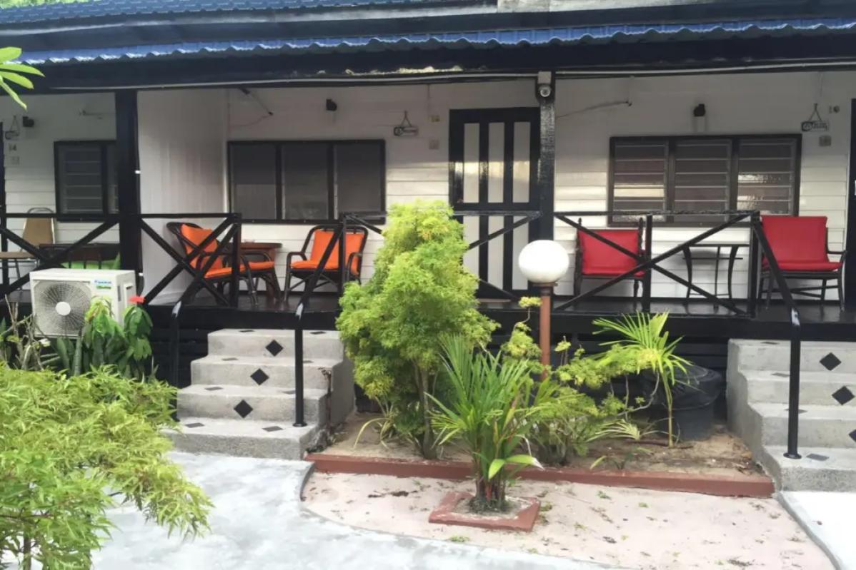 Top 10 Budget Beach Resort Hotels Below RM200 in Pangkor 2025 15 Nipah-Bay-Villa-exterior