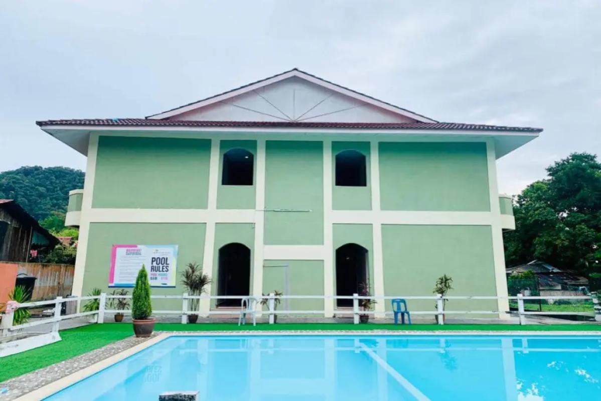 Top 10 Budget Beach Resort Hotels Below RM200 in Pangkor 2025 17 Pangkor-Palm-view-with-pool