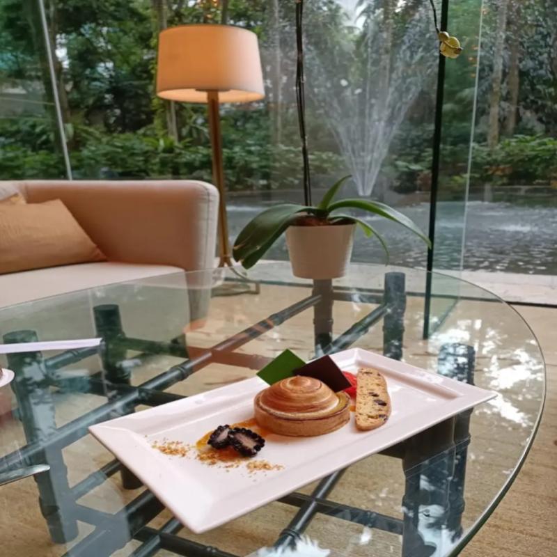 9 Tempat Terbaik Untuk High Tea di KL Bawah RM200 Seorang 2025 13 dessert-with-view