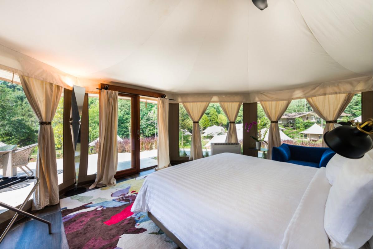 Top 10 Best Staycations in Janda Baik 2025 5 Tiarasa-Escapes-bedroom