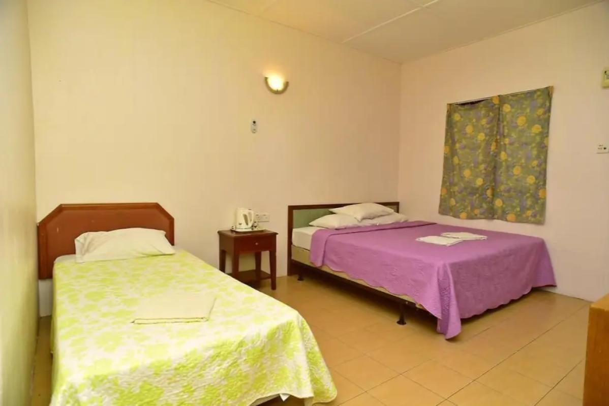 Top 10 Budget Beach Resort Hotels Below RM200 in Pangkor 2025 5 Vikri-Beach-Resort-inside-the-room