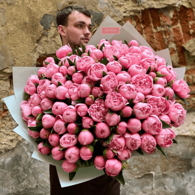 Top 10 Best Flowers for Valentine's Day in Malaysia 2025 10 Peonies