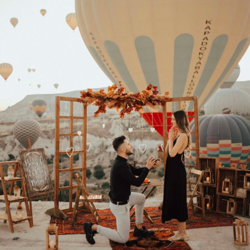Top 20 Best Proposal Ideas in Malaysia 2025 4 The best proposal idea takes flight in a hot air balloon