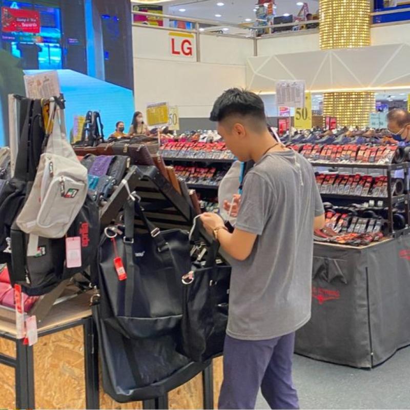 Top 10 Cheap Places for Shopping in Kuala Lumpur 2025 15 Sungei-Wang-bags-and-shoes-fair