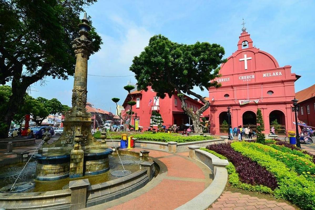 Top 10 Best Cafes in Melaka 2025 2 Dutch-Square-Melaka