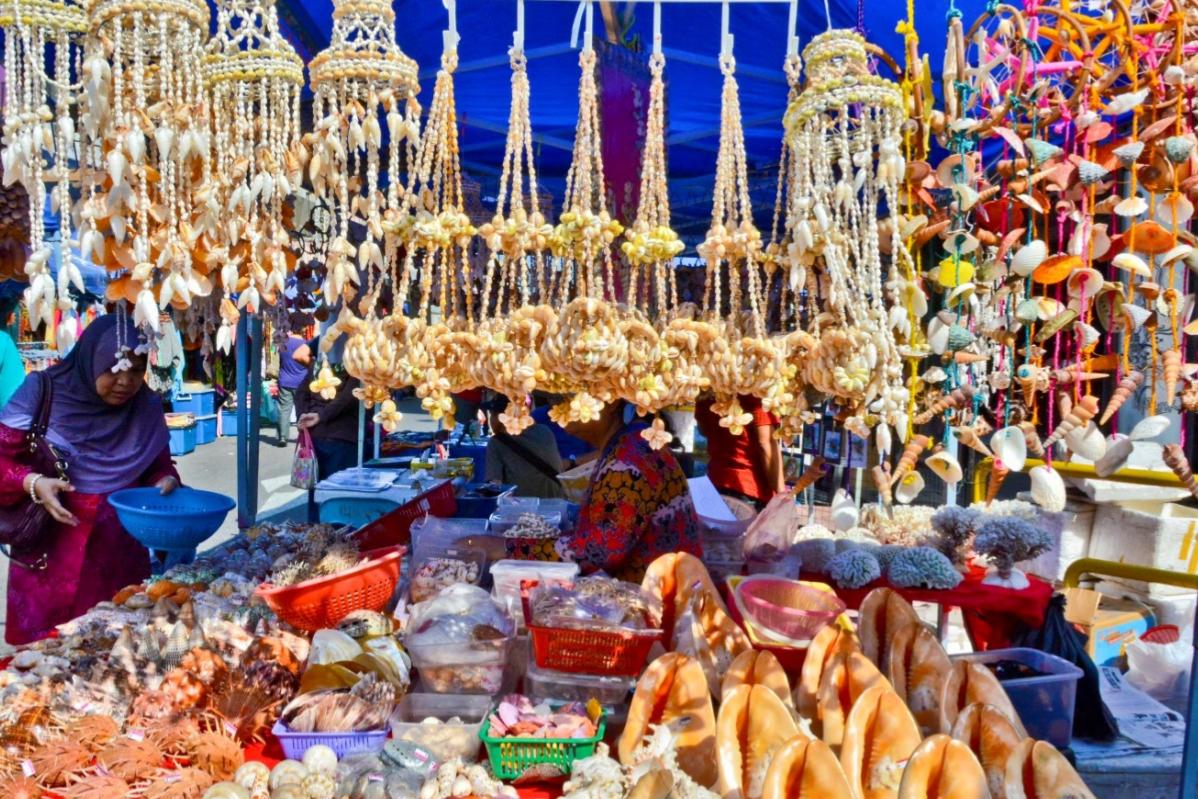 Top 10 Best Breakfast Restaurants in Kota Kinabalu 2025 4 Gaya Street Sunday Market