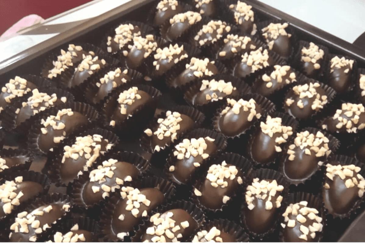 Top 10 Delicious Kuih Raya in Malaysia 2025 7 Almond London Cookies