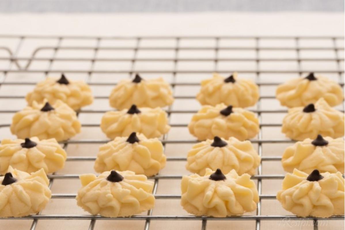 30 Easy & Delicious Kuih Raya Recipes in 2025 16 Biskut Semperit Susu