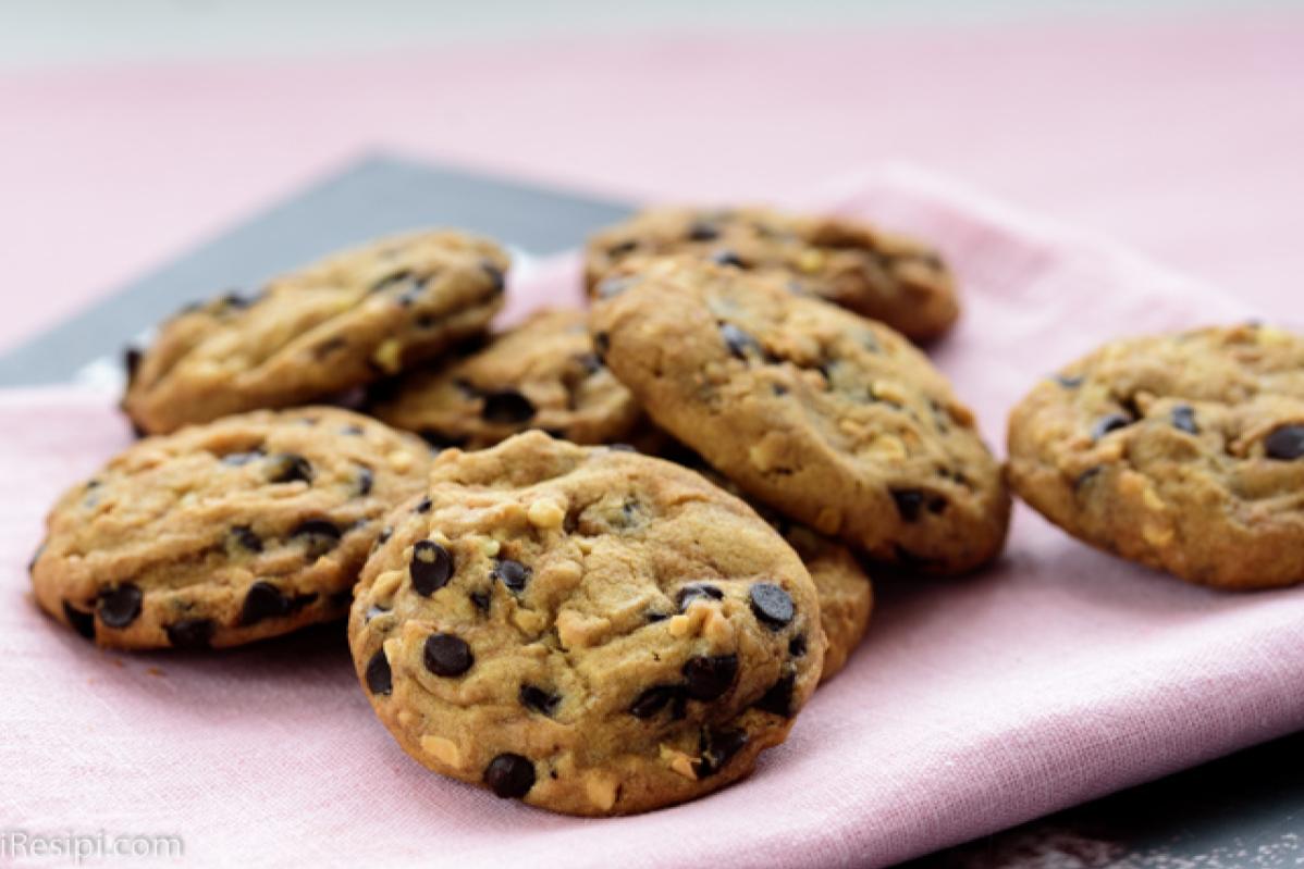30 Easy & Delicious Kuih Raya Recipes in 2025 20 Chocolate Chip Cookies