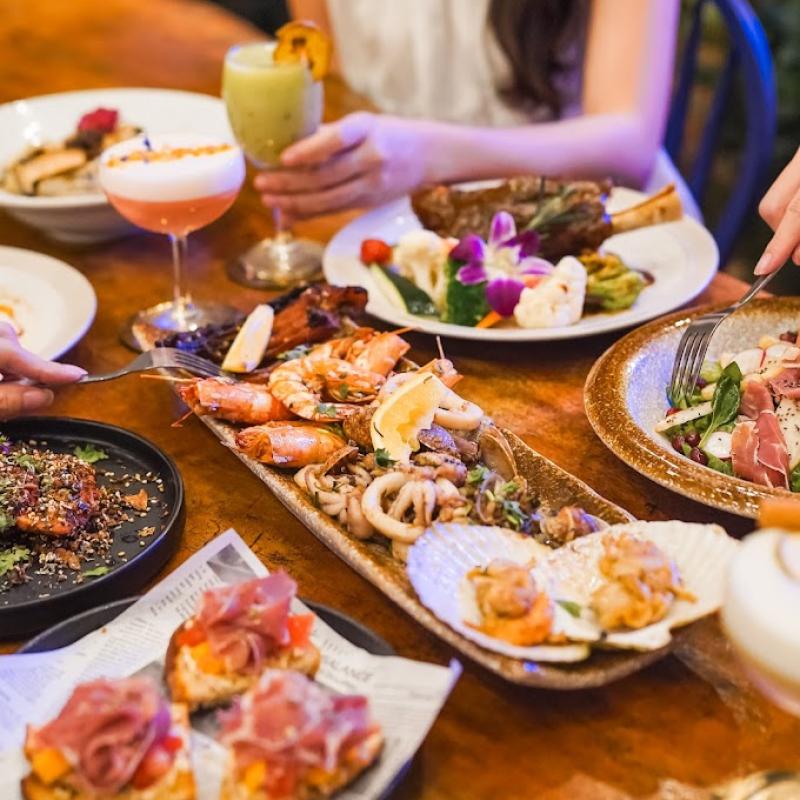 10 Tempat Terbaik Untuk Sambutan Ulang Tahun di Johor 2025 20 Fika-Farmhouse-dishes