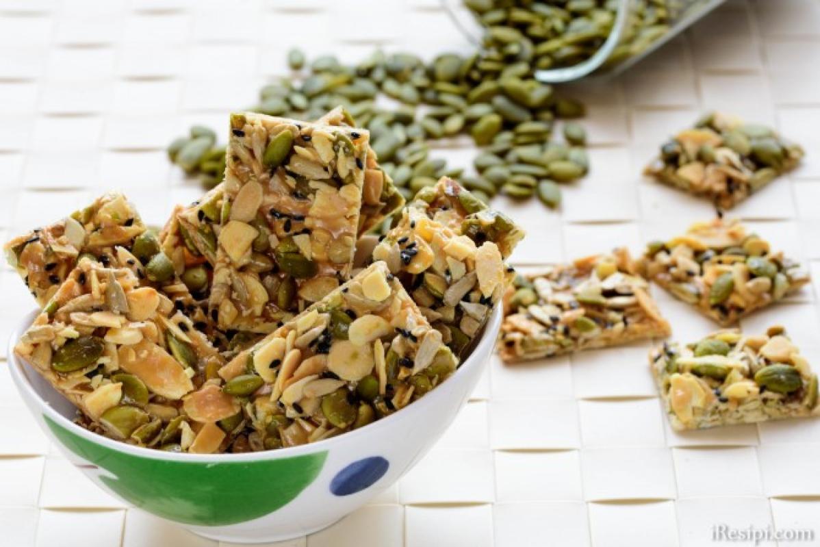 30 Easy & Delicious Kuih Raya Recipes in 2025 35 Florentine Biscuits