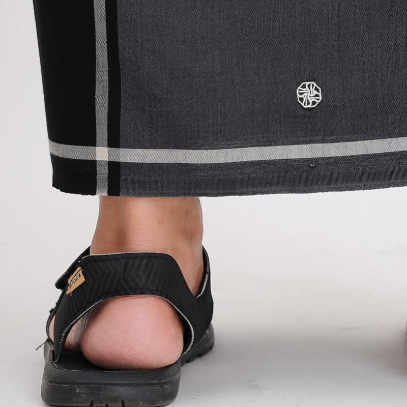 Top 15 Best Raya Gift Sets in Malaysia 2025 15 Siti Khadijah Basic Plain Pelikat