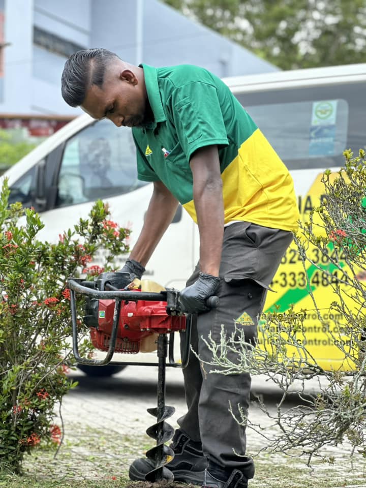 Top 10 Best Pest Control Services for Homes & Offices in Malaysia 2025 11 Suria Pest Control Service