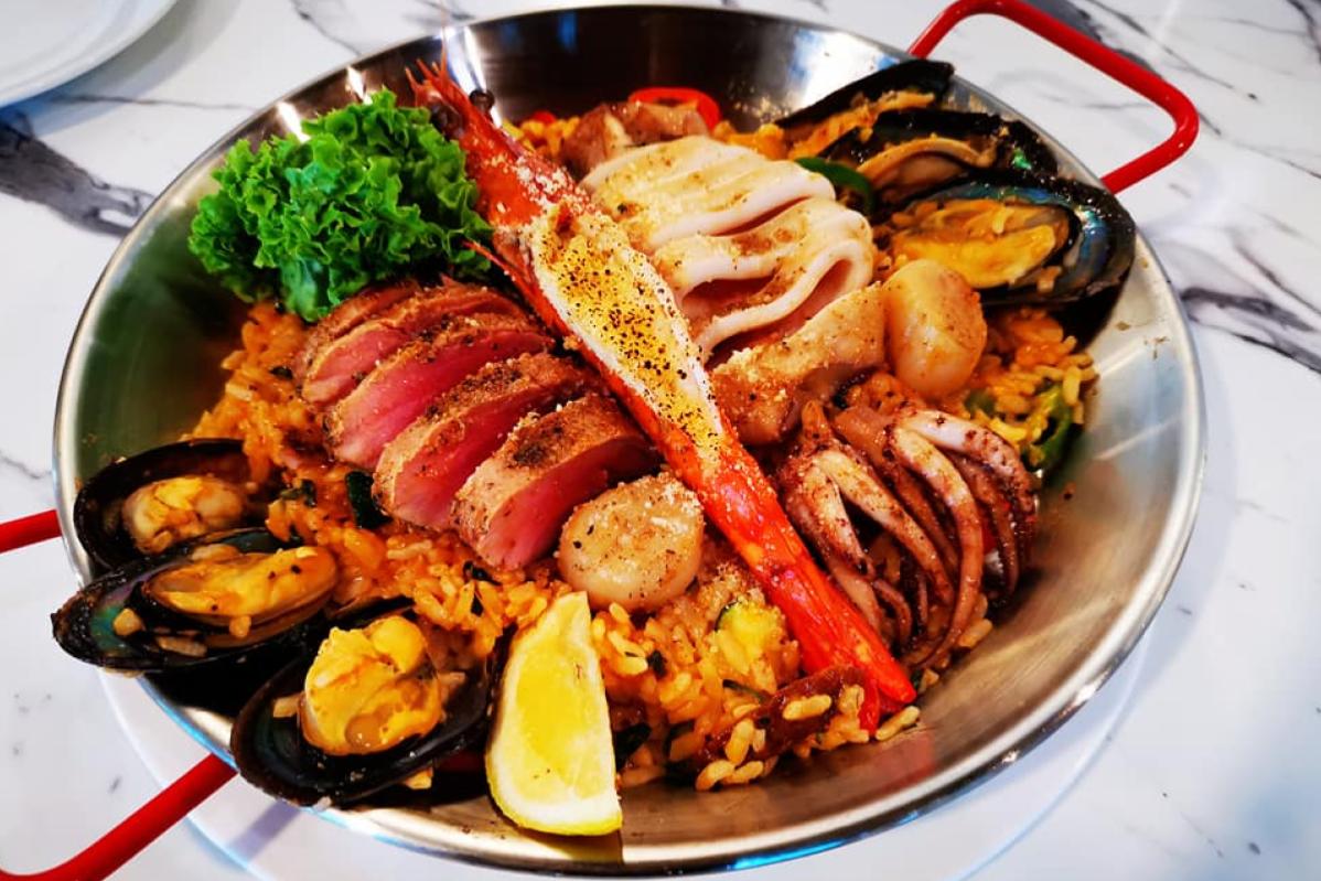 Top 10 Best Fine-Dining Restaurants In Ipoh 2025 5 The-Limestone-seafood-paella