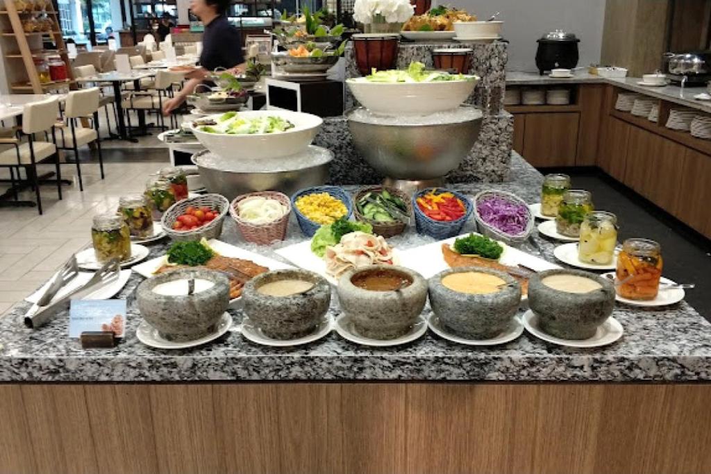 10 Bufet Ramadan Terbaik di Melaka 2024 15 The Pines Melaka 1