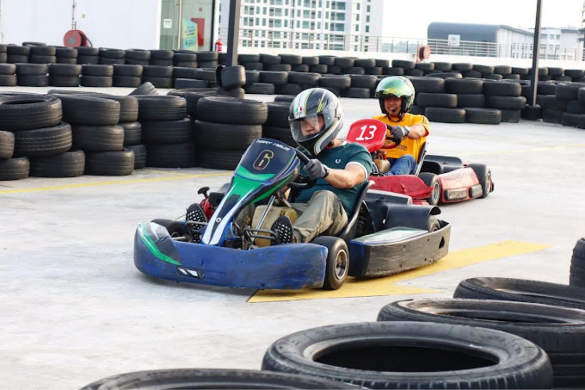 10 Tempat Terbaik untuk GoKarting di Malaysia 2025 8 Kart Hauz Penang