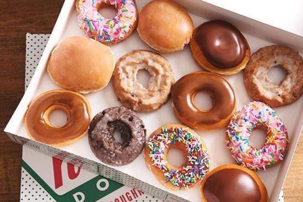 10 Donat Terbaik di Kuala Lumpur & Selangor 2025 17 Krispy Kreme IOI City Mall 1 1