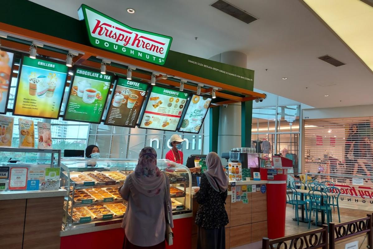 10 Donat Terbaik di Kuala Lumpur & Selangor 2025 16 Krispy Kreme IOI City Mall