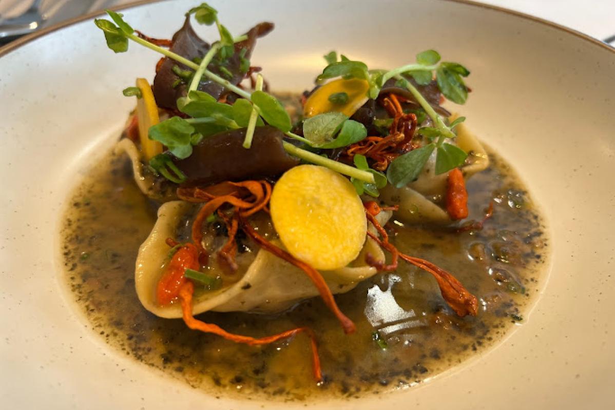 10 Restoran Terbaik Untuk Dilawati Pada Hari Ibu Bapa di KL 2024 7 Nimbus Restaurant 1