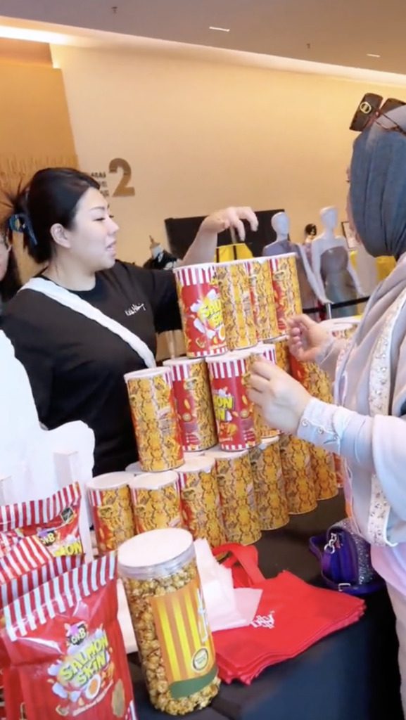 Dato' Seri Vida Amazes Malaysians with Mandarin Speaking Skills in Sabah! 1 WORLD OF BUZZ 1