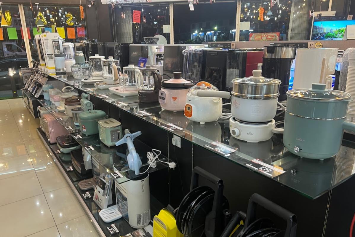 10 Kedai Elektrik Terbaik di Ipoh 2025 17 One Living Ipoh @ Jalan Pasir Puteh provides a variety of home appliances Malaysia