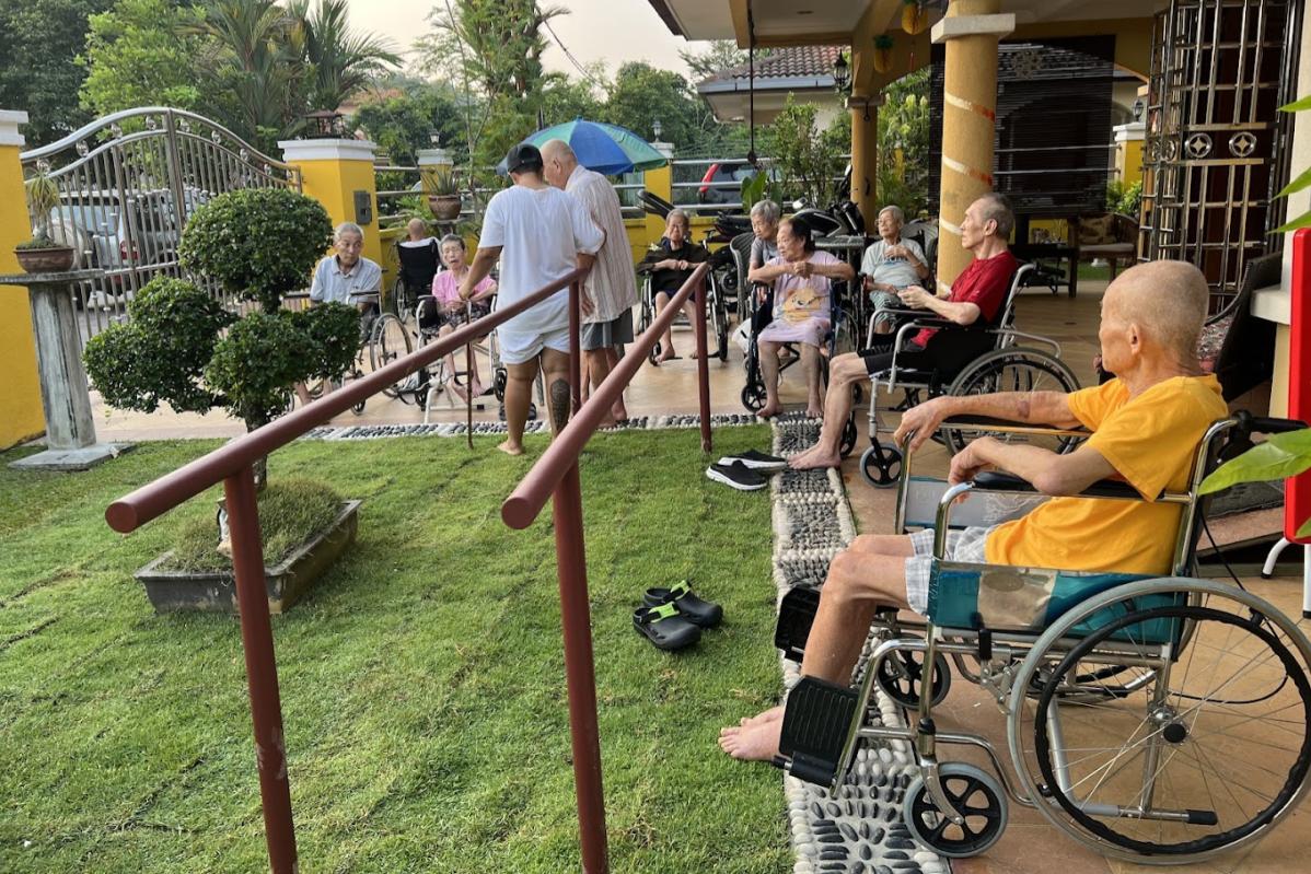 10 Rumah Jagaan Terbaik di KL & Selangor 2025 19 Tree Retirement Care Centre offers holistic support and professional caregivers