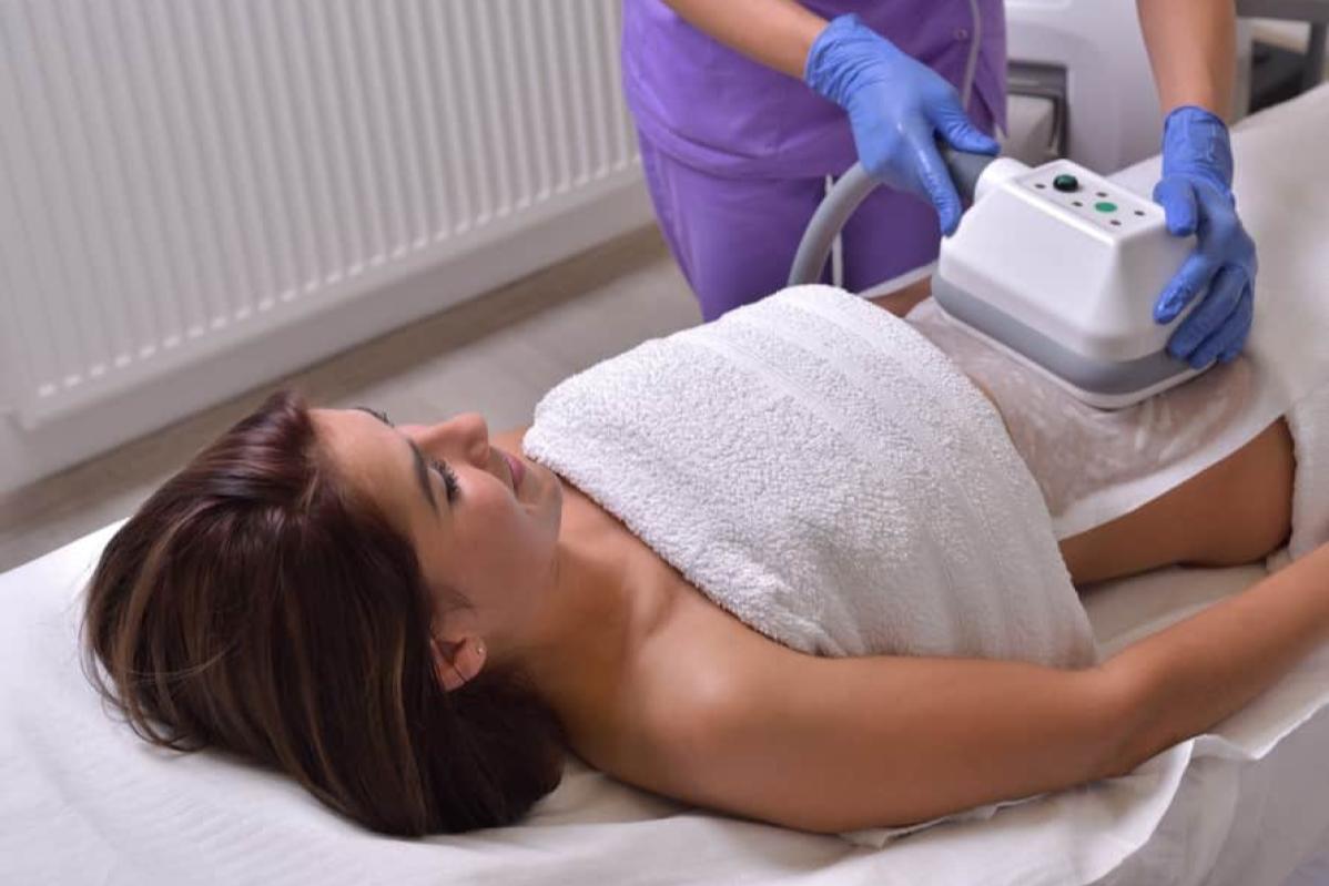 Top 10 Best Fat Freezing Treatment Clinics in KL & Selangor 2025 19 Veo Clinic 1 1