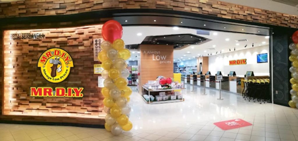 Top 10 Best Christmas Decorations Shops in KL & Selangor 2024 16 Mr DIY e1733726801577