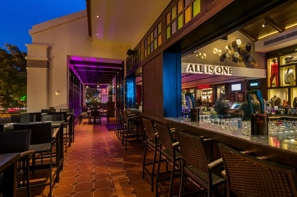 Top 10 Western Food in Melaka 2026 2 Hard Rock Cafe Melaka Jonker Street western food burgers