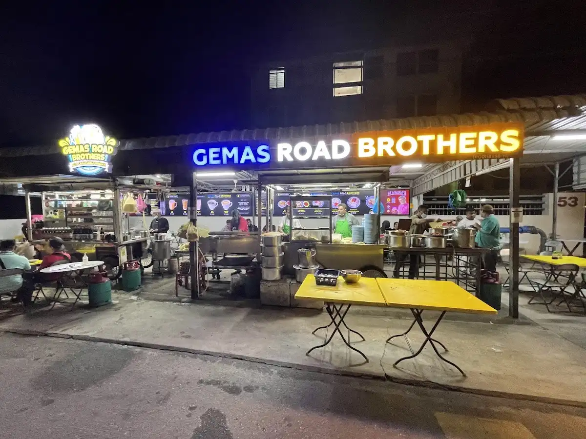Top 10 Roti Canai in Penang 2026 3 Roti Canai Gemas Road George Town Penang curry banjir